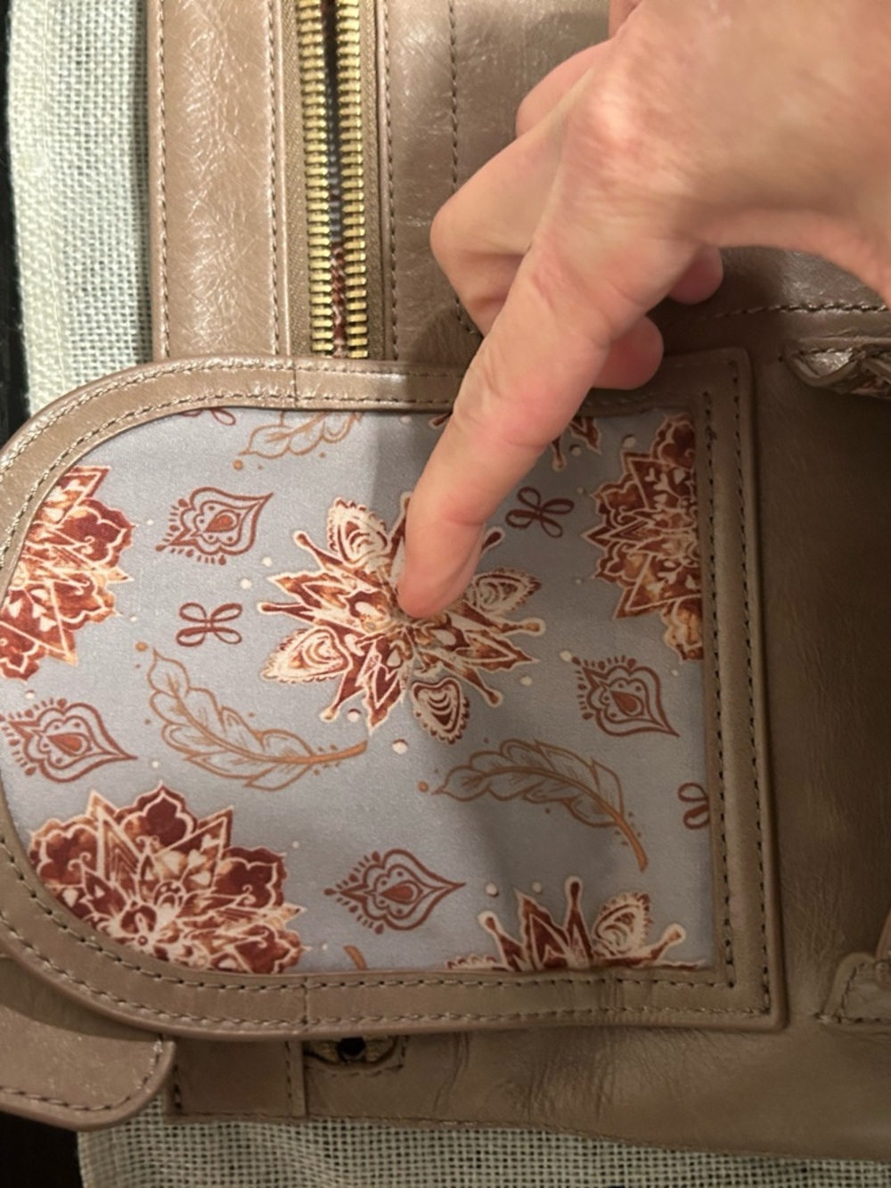 HOBO Taupe Leather Crossbody with Matching Taupe Wallet - Picture 6 of 16